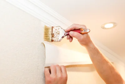 Pose de papier peint aux Fins — revêtements muraux et toiles de verre